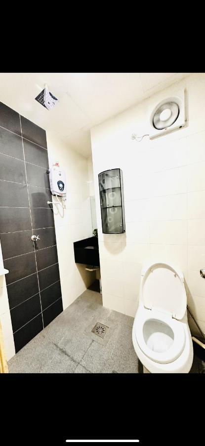 Royal Ville Studio Kota Bharu Exteriör bild